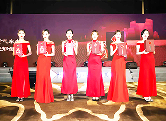 �ݳ��߄���˾���T��Ŀ���O�����]