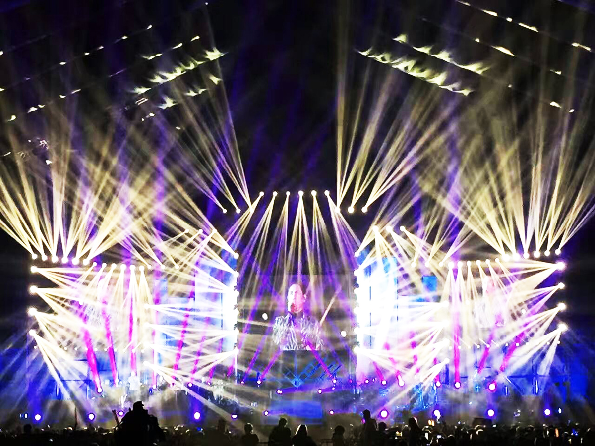 廣州演出策劃公司提供的黃凱芹演唱會(huì)2016廣州站演出案例4